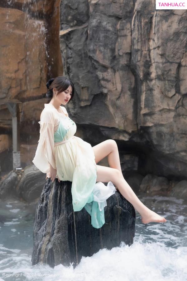 陈诗诗 诗诗 [XiuRen]高清写真图 2024.02.22 No.8128 诗诗kiki 性感美臀第6张图片